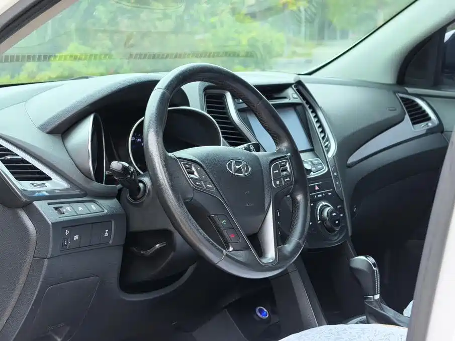 Hyundai Santa Fe — миниатюра 13