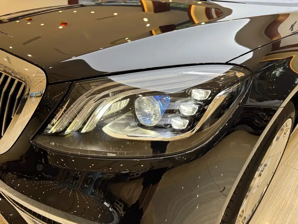 Mercedes-Benz S-Class — миниатюра 12