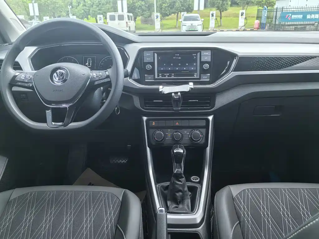 Volkswagen T-Cross — миниатюра 11