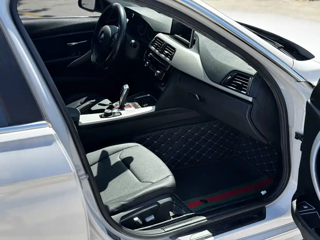 BMW 3 Series — миниатюра 7