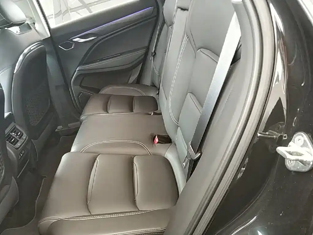 Geely Xingyue — миниатюра 17