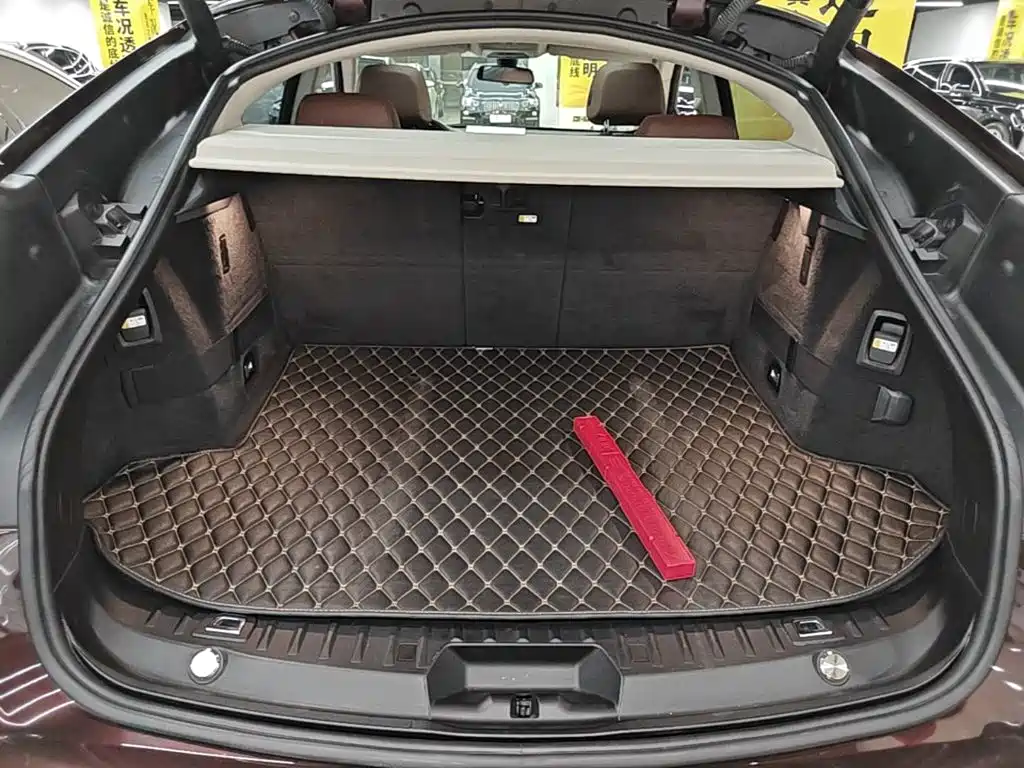 BMW 5 Series GT — миниатюра 19