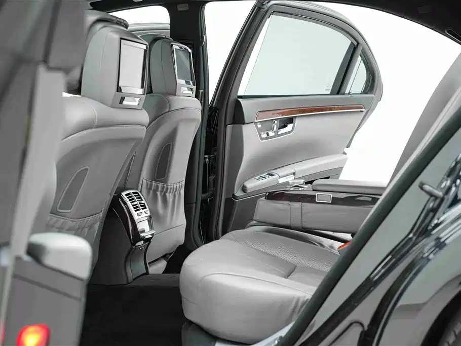 Mercedes-Benz S-Class — миниатюра 11