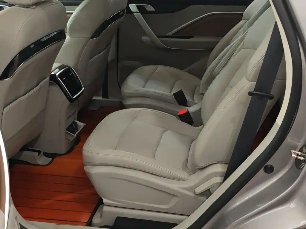 Geely Jia Ji New Energy — миниатюра 11