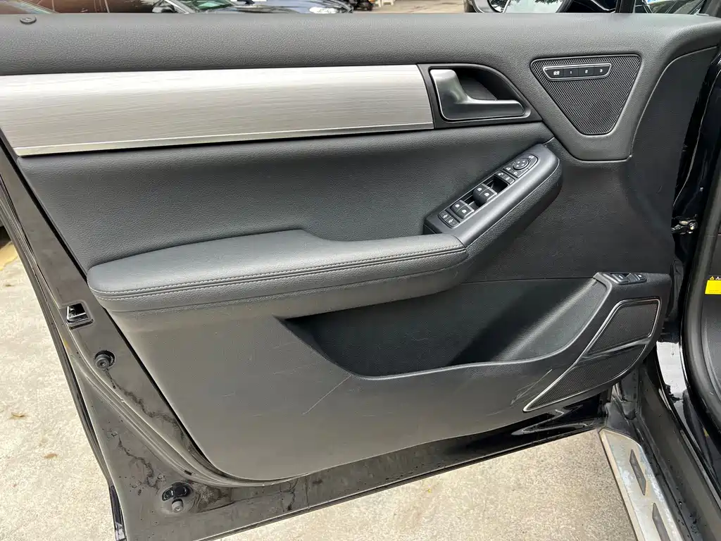 BYD Tang — миниатюра 7