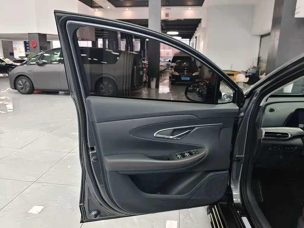 Changan UNI-T — миниатюра 13