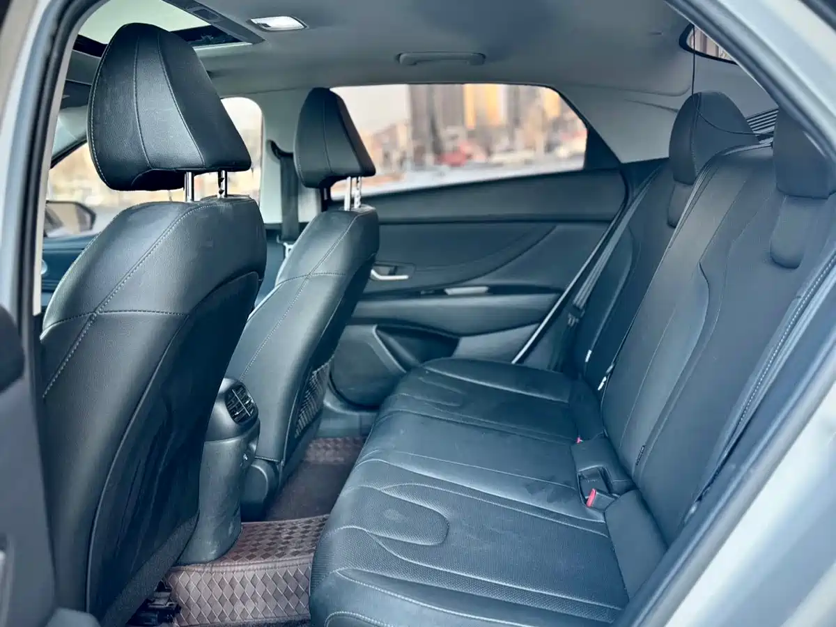 Hyundai Elantra id 4674296 из Китая 12