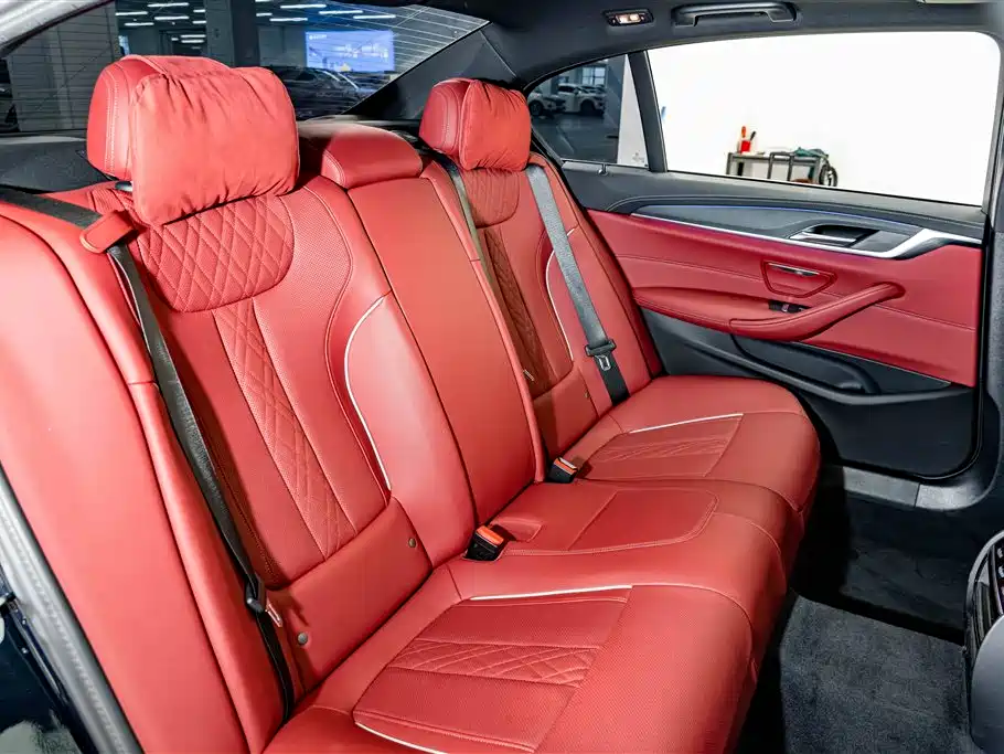 BMW 5 Series — миниатюра 22