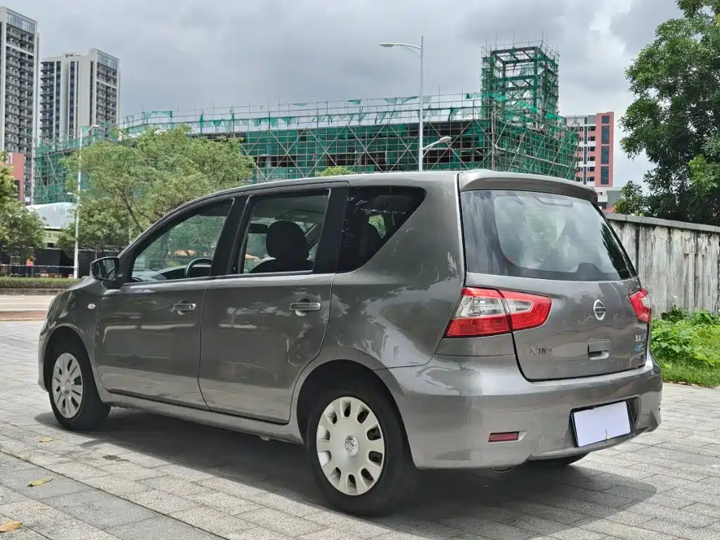 Nissan Livina — миниатюра 7