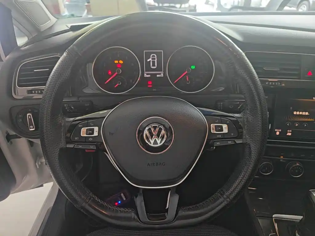 Volkswagen Golf — миниатюра 11