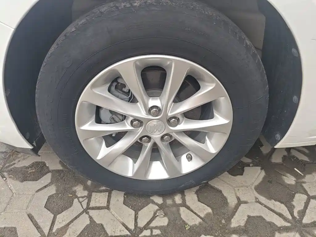Buick Excelle — миниатюра 23