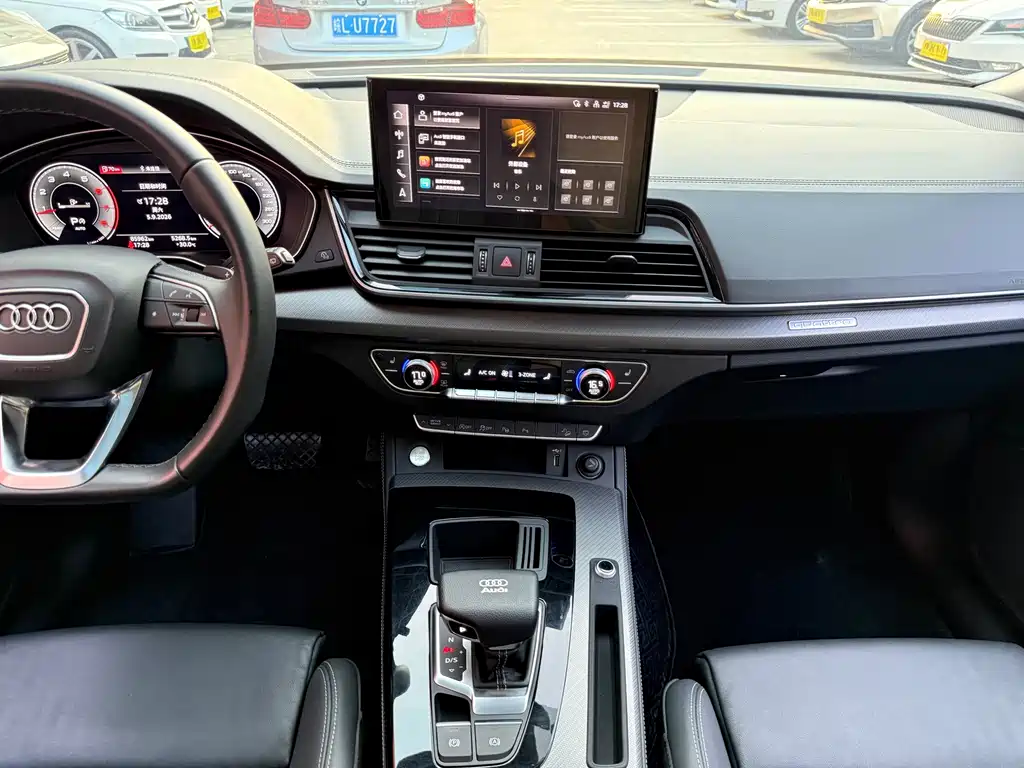 Audi Q5L — миниатюра 14