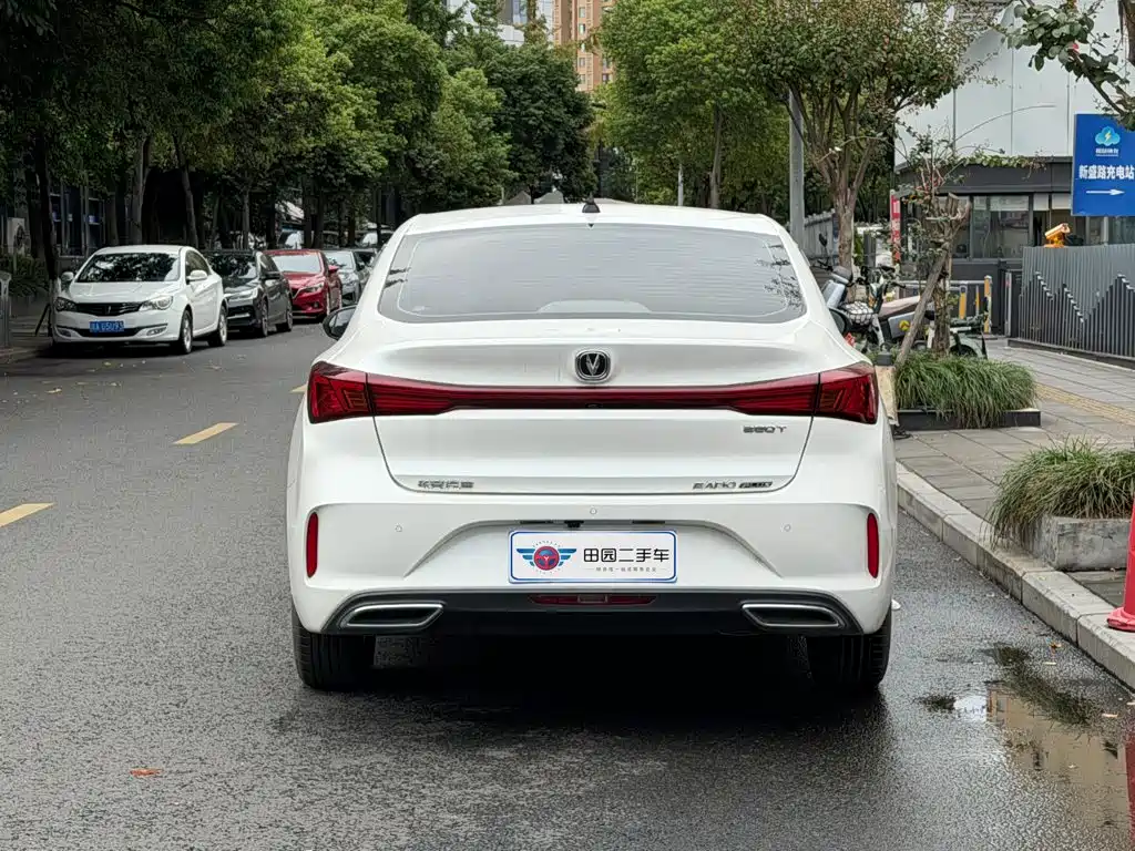Changan Eado — миниатюра 5