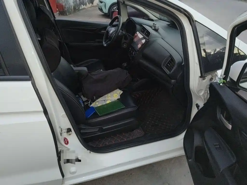 Honda Fit — миниатюра 19