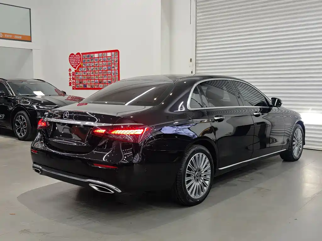 MERCEDES-BENZ E CLASS