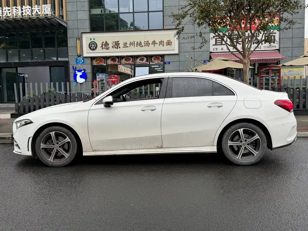 Mercedes-Benz A-Class — миниатюра 3