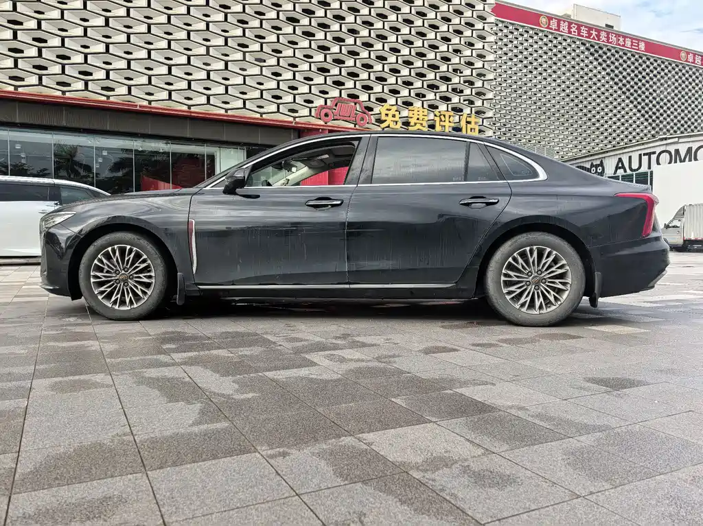 Hongqi Hongqi H5 — миниатюра 13