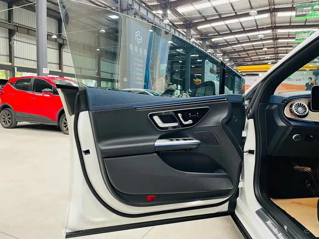 Mercedes-Benz EQE — миниатюра 13