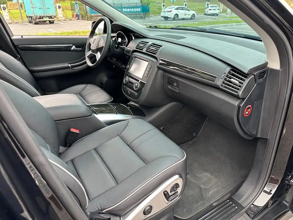 Mercedes-Benz R-Class — миниатюра 12