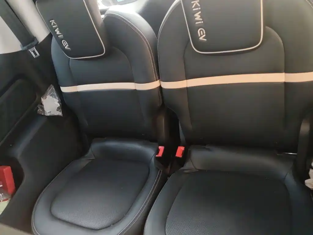 Baojun KiWi EV — миниатюра 13