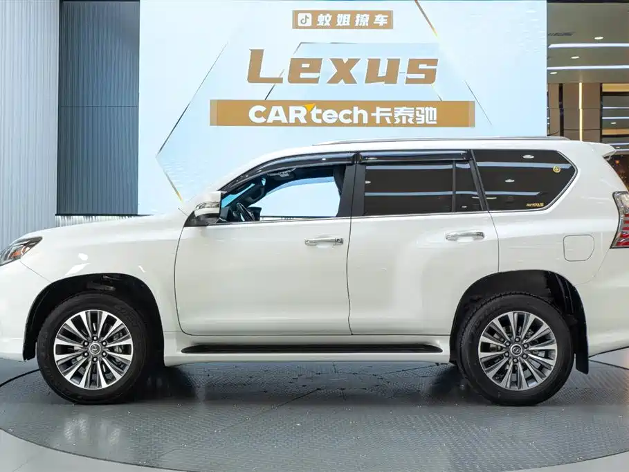 Lexus GX 2022 460