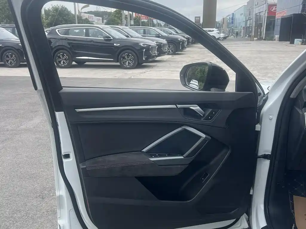 Audi Q3 Sportback — миниатюра 5