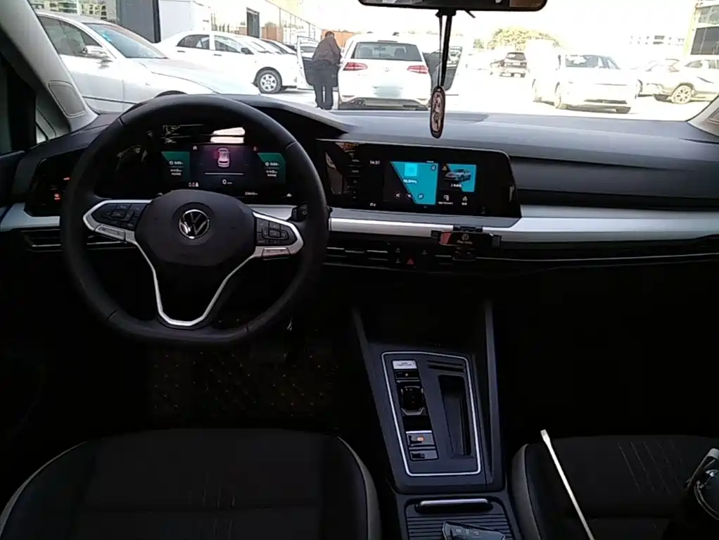 Volkswagen Golf — миниатюра 10