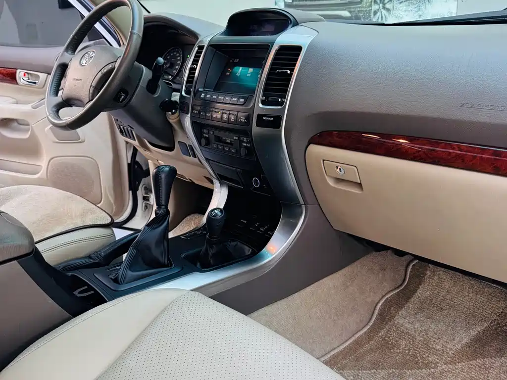 Toyota Prado — миниатюра 31
