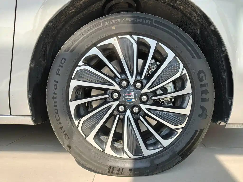 Buick GL8 — миниатюра 16
