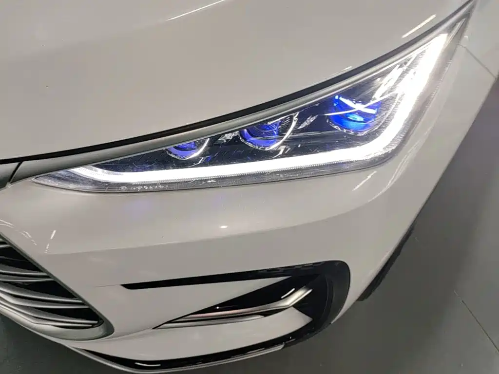 BYD Tang New Energy — миниатюра 24