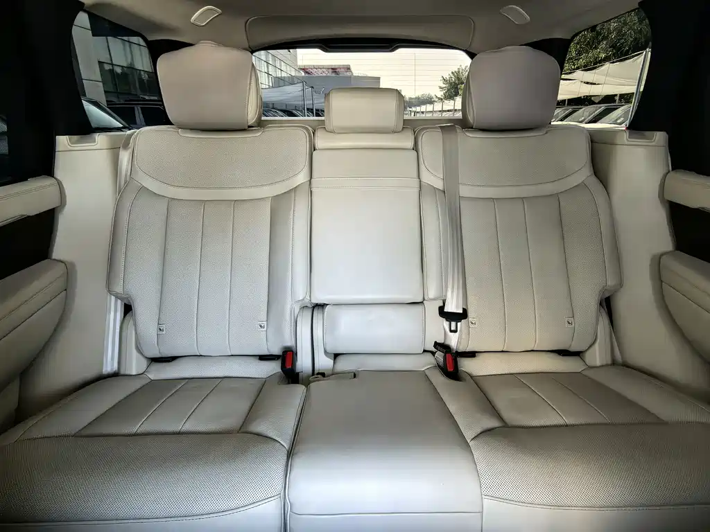 Land Rover Range Rover — миниатюра 13