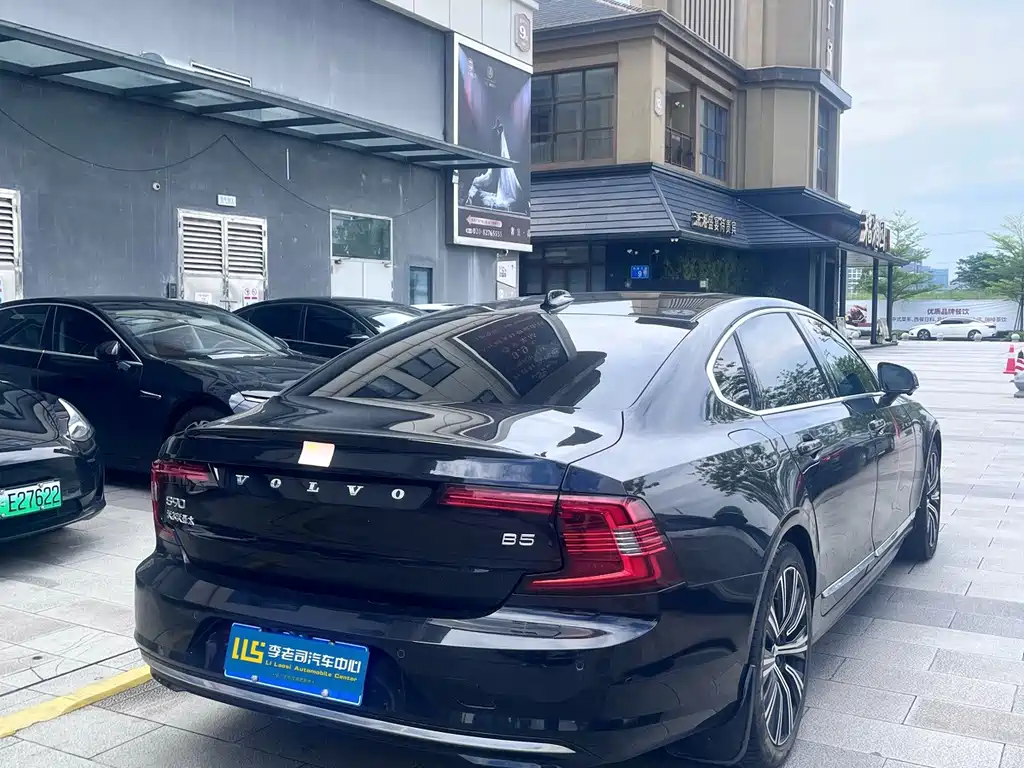 Volvo S90 — миниатюра 6