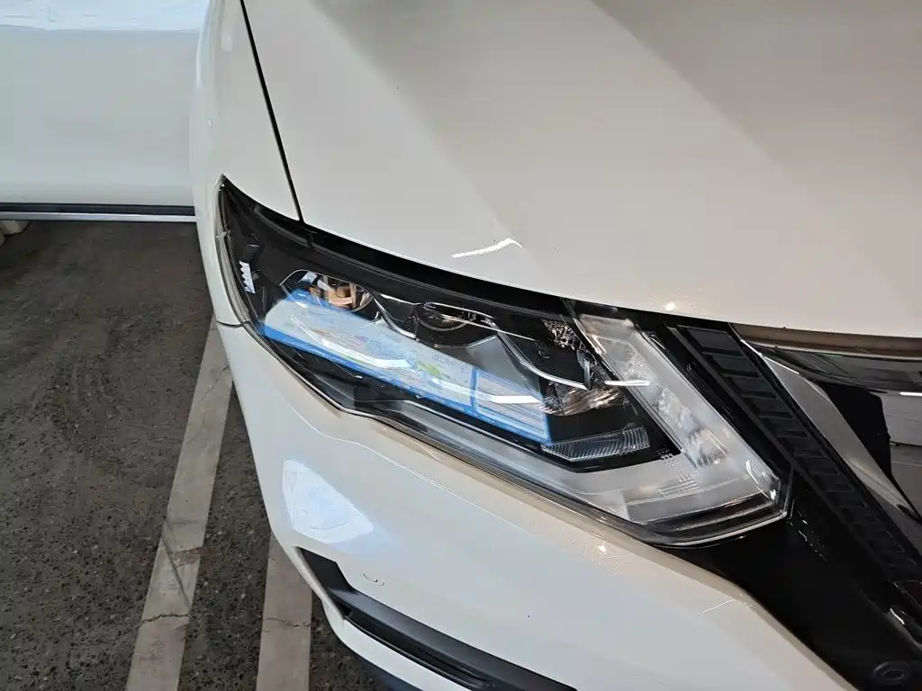 Nissan X-Trail — миниатюра 7
