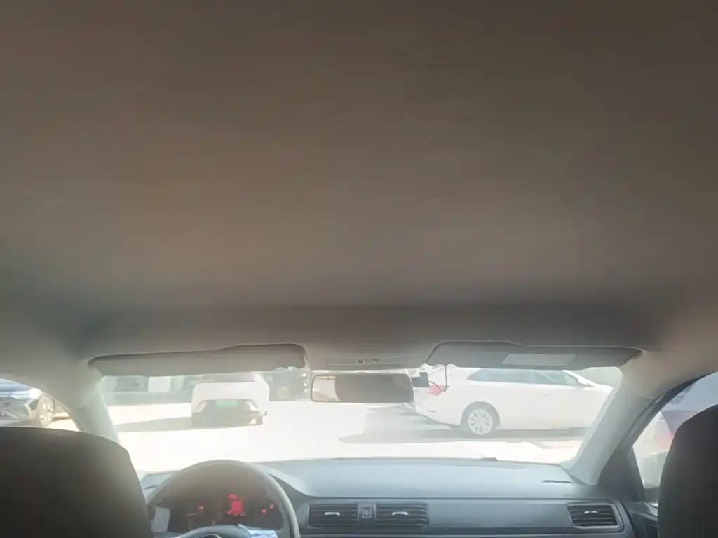 Volkswagen Santana — миниатюра 18