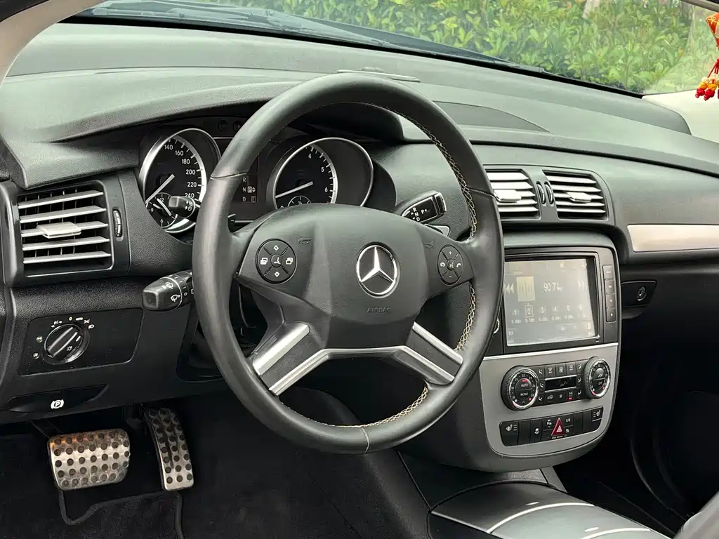 Mercedes-Benz R-Class — миниатюра 12