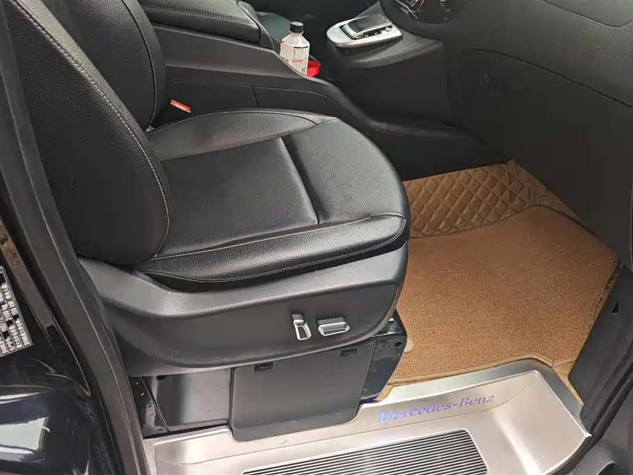 Mercedes-Benz Vito 2021 2.0T 7 мест