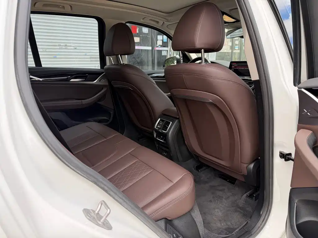 BMW X3 — миниатюра 7