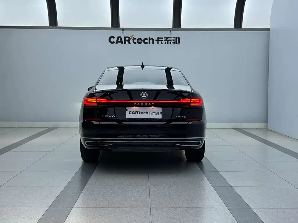 Volkswagen Passat 2023 280TSI
