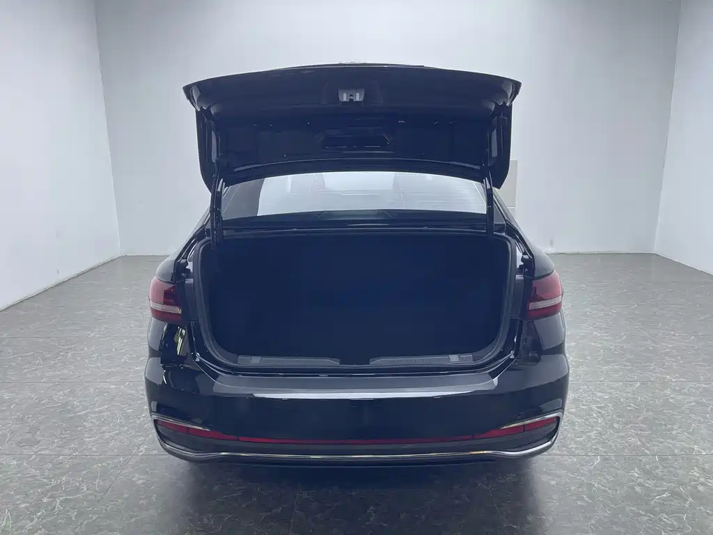 Volkswagen Lavida — миниатюра 7