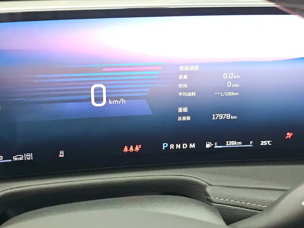 Cadillac XT4 — миниатюра 11