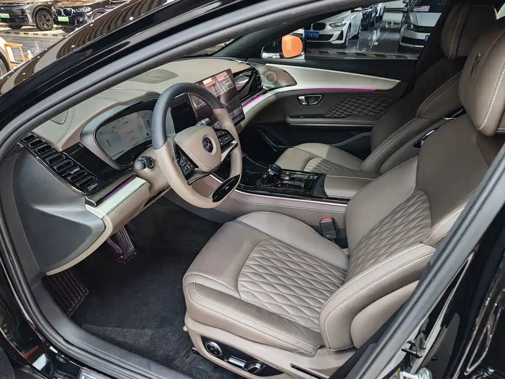 BYD Han — миниатюра 7