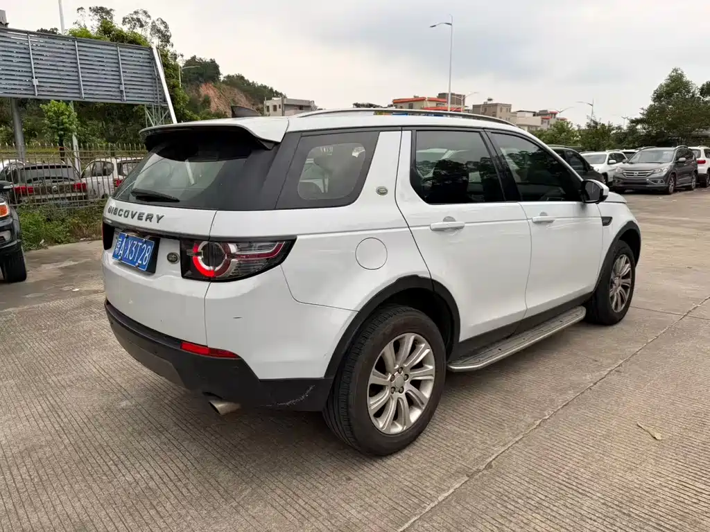 Land Rover Discovery Sport — миниатюра 9