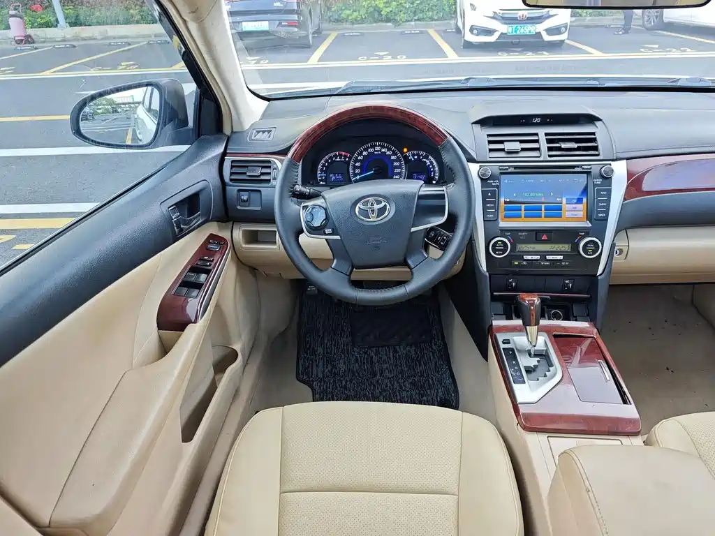 Toyota Camry 2.0G Comfort Edition, фото 13