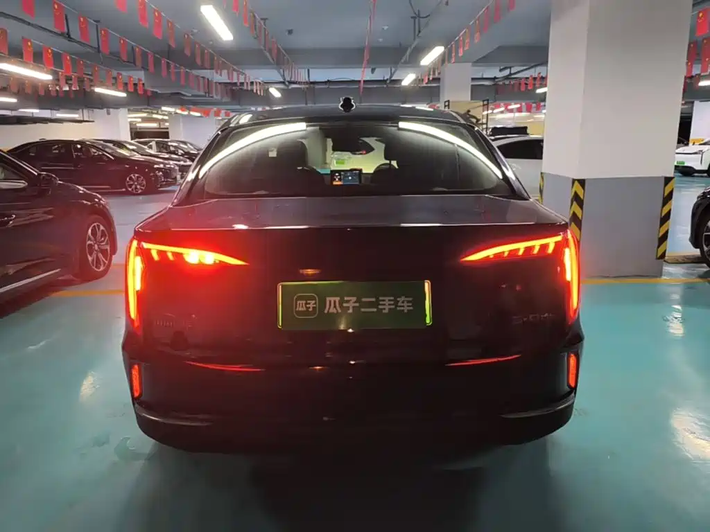 Hongqi Hongqi E-QM5 — миниатюра 4