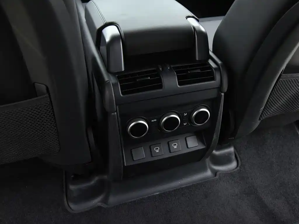 Land Rover Defender — миниатюра 15