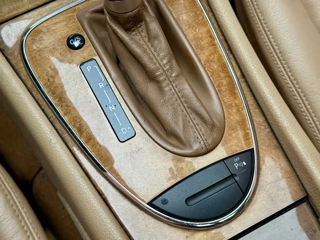 Mercedes-Benz E-Class — миниатюра 12