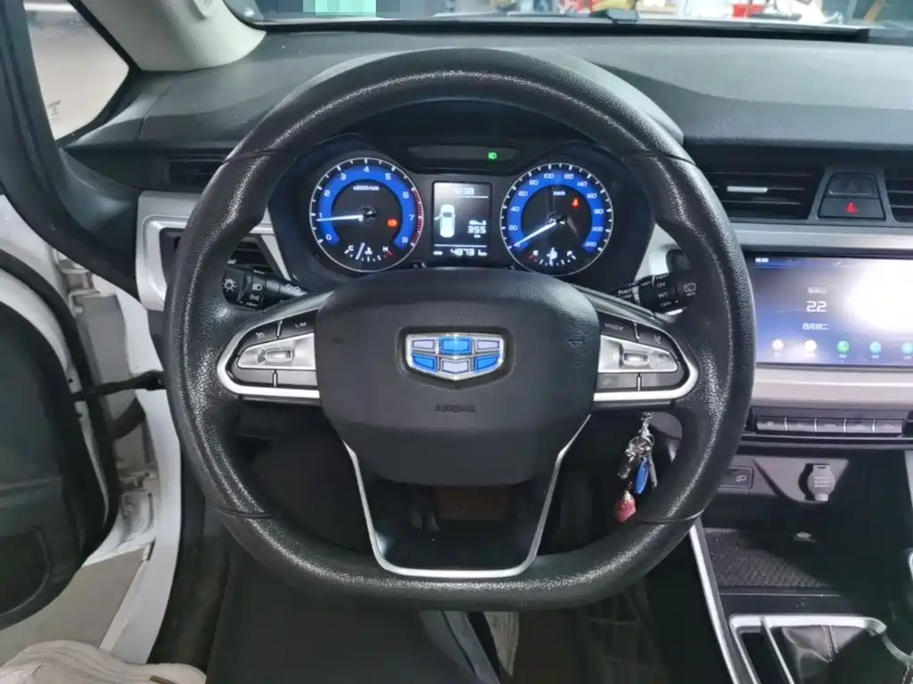 Geely Vision X3 — миниатюра 11