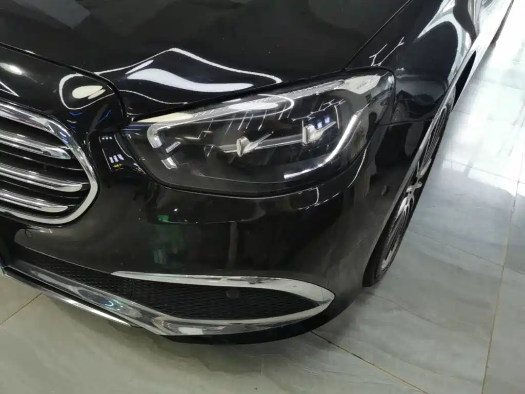 Mercedes-Benz E-Class — миниатюра 21