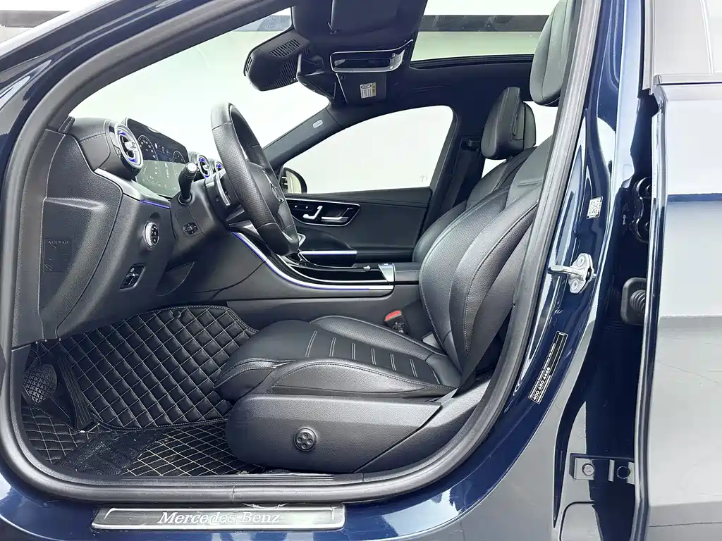 Mercedes-Benz C-Class — миниатюра 5