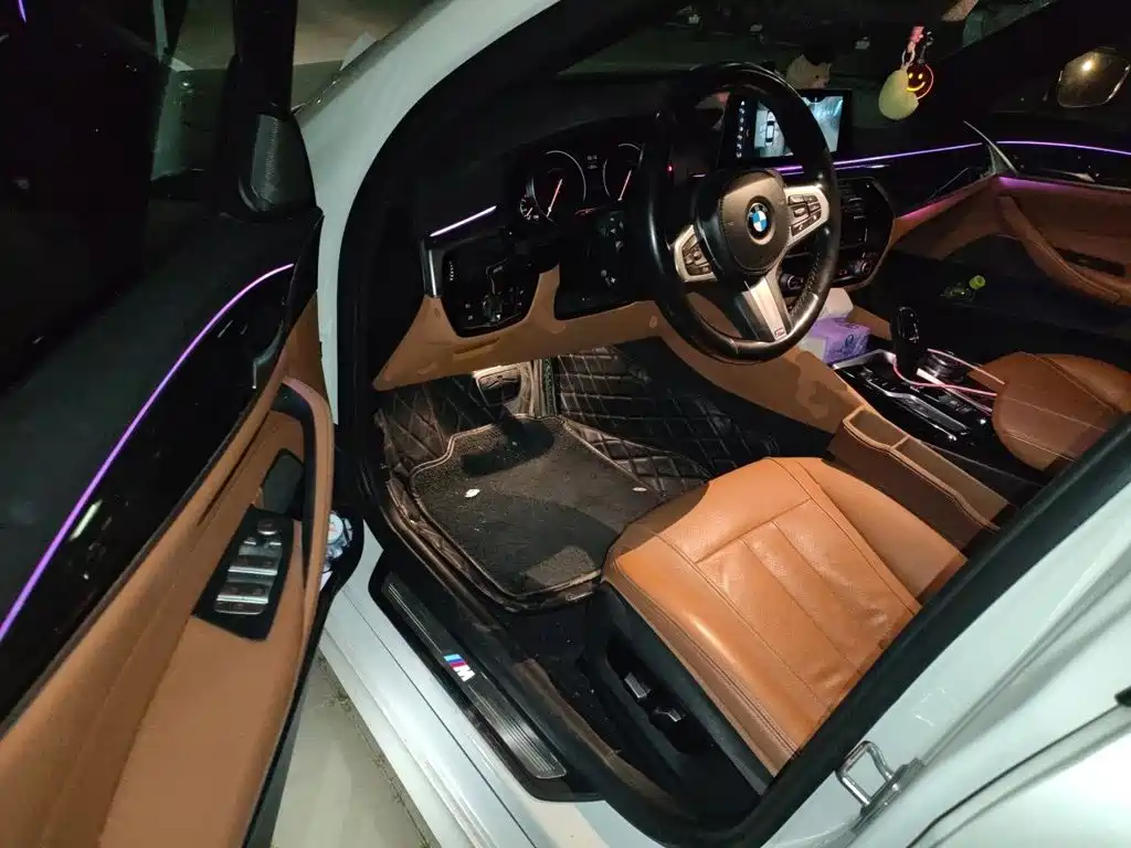 BMW 5 Series — миниатюра 17